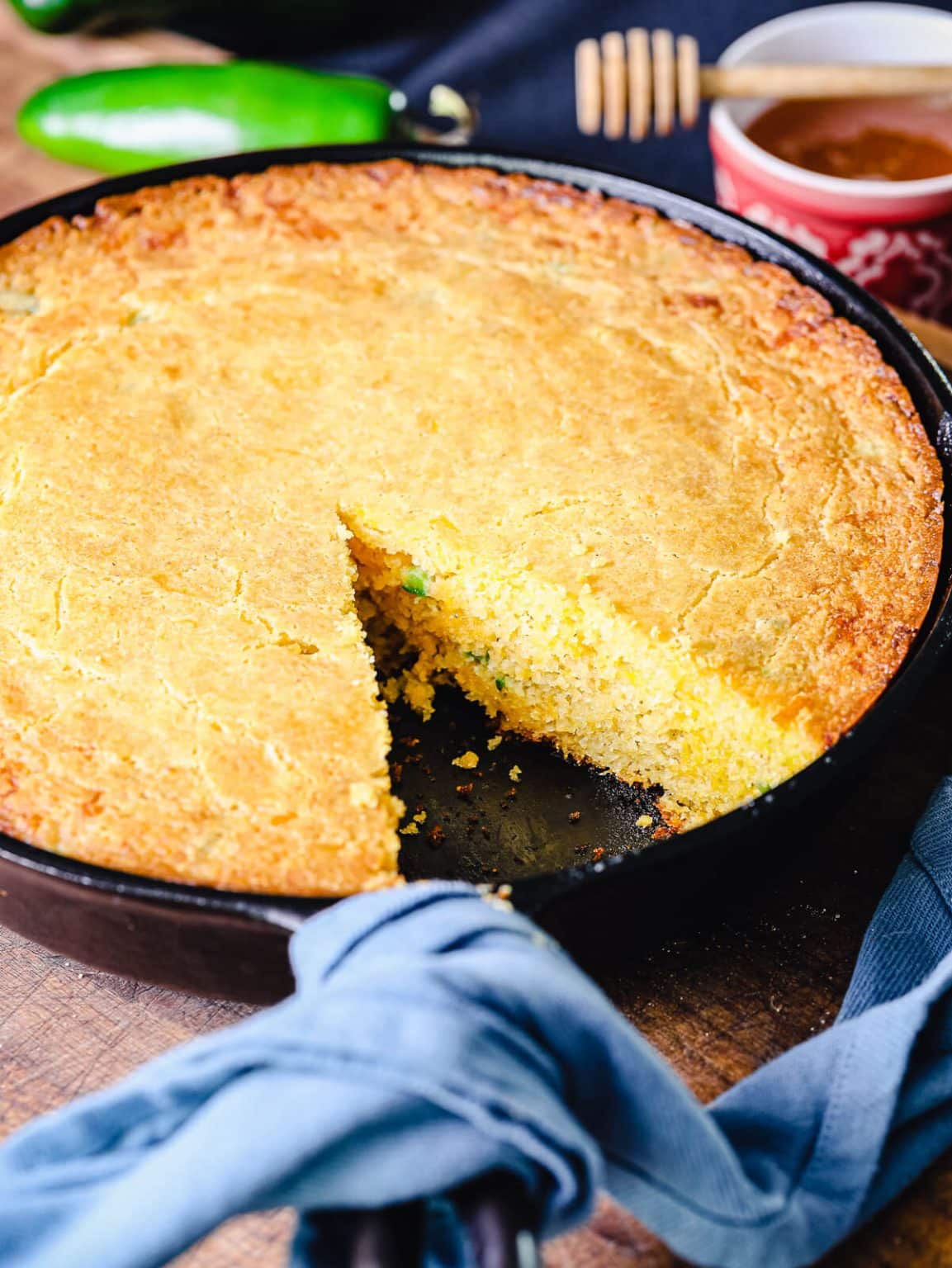 Cheddar & Jalapeno Cornbread Recipe - Grillseeker