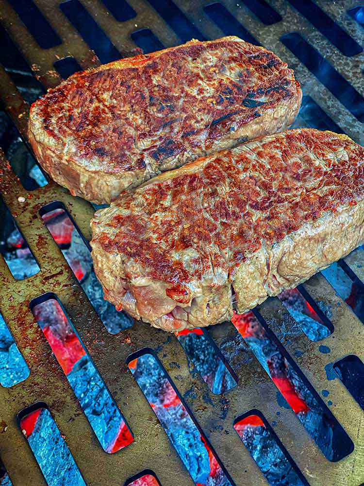 https://www.grillseeker.com/wp-content/uploads/2021/05/How-to-Grill-the-Perfect-New-York-Strip-Steak-PIC3.jpg