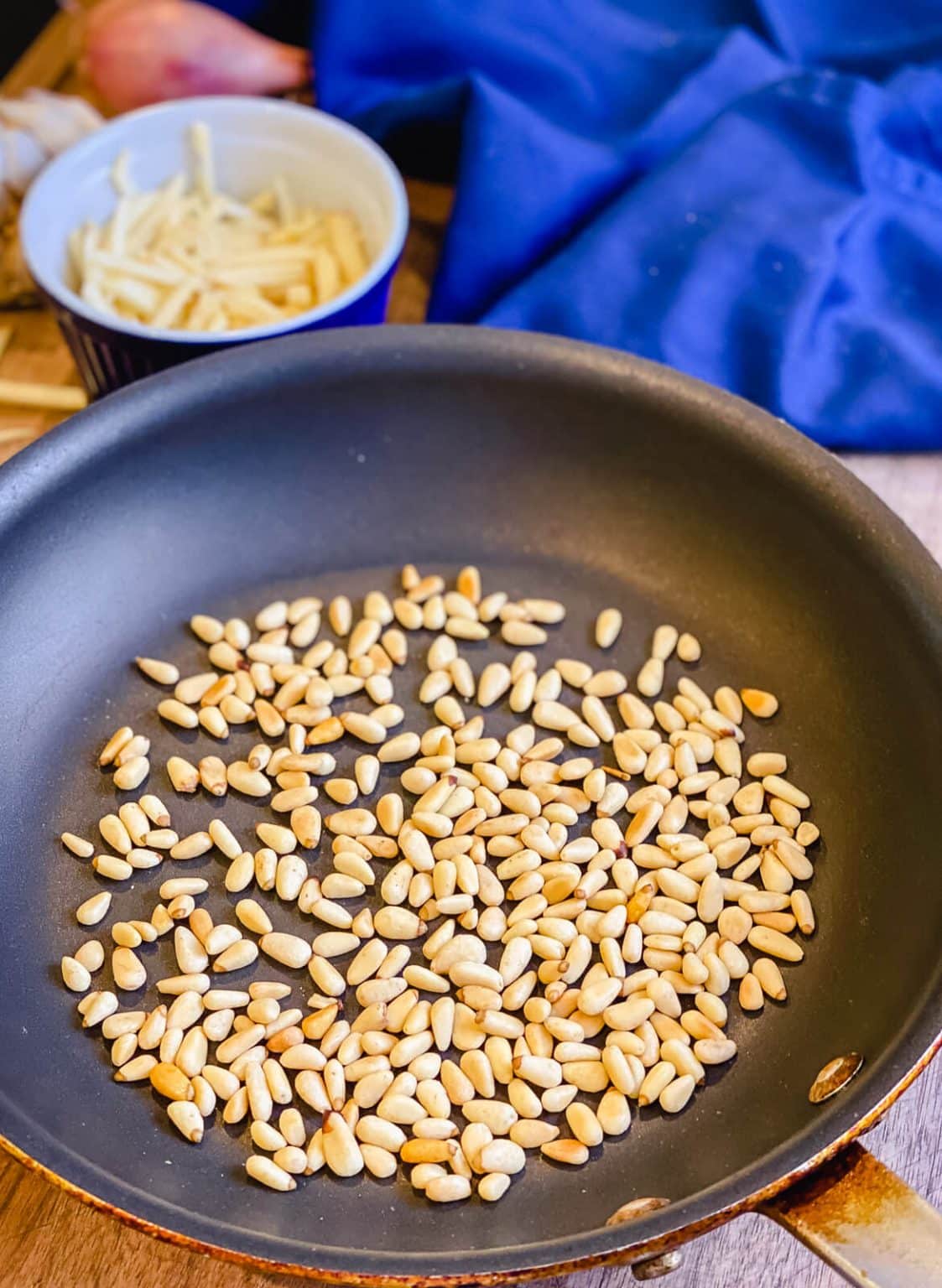 roasted-green-beans-garlic-parm-pine-nuts-grillseeker